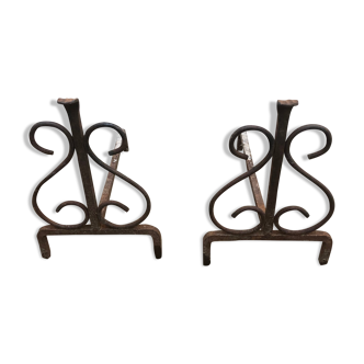 Pair of wrought iron pegs