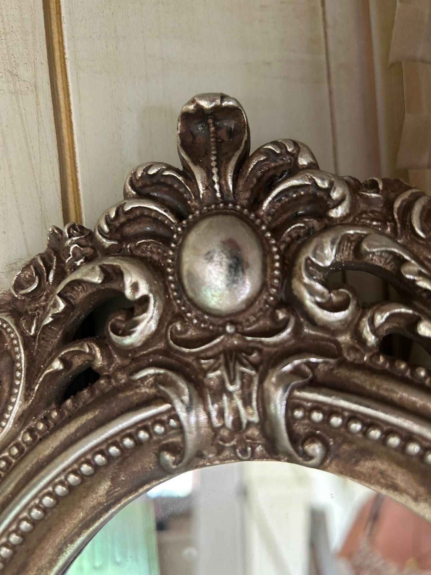 Miroir baroque à poser avec moulures