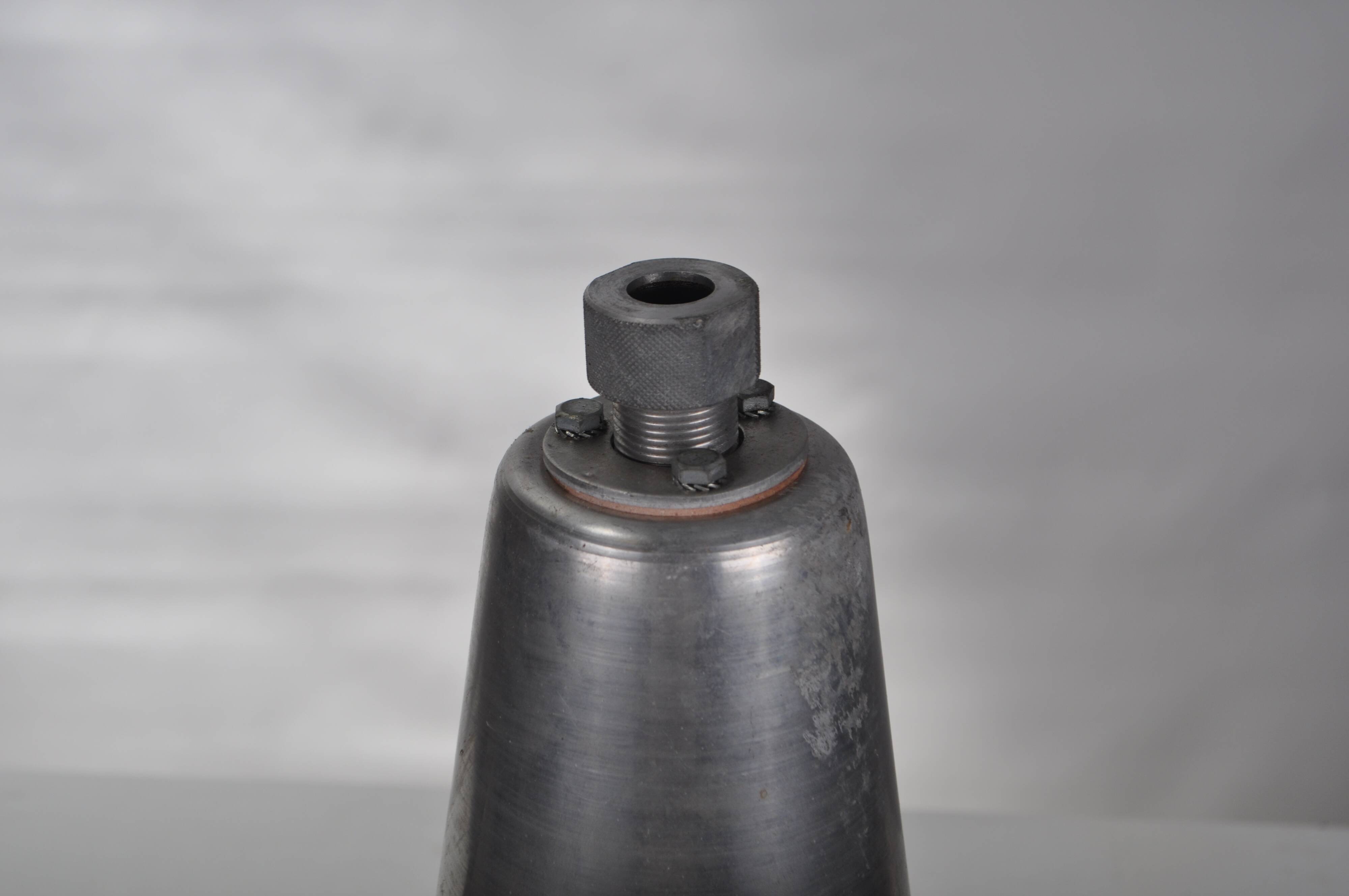 Industrial pendant light