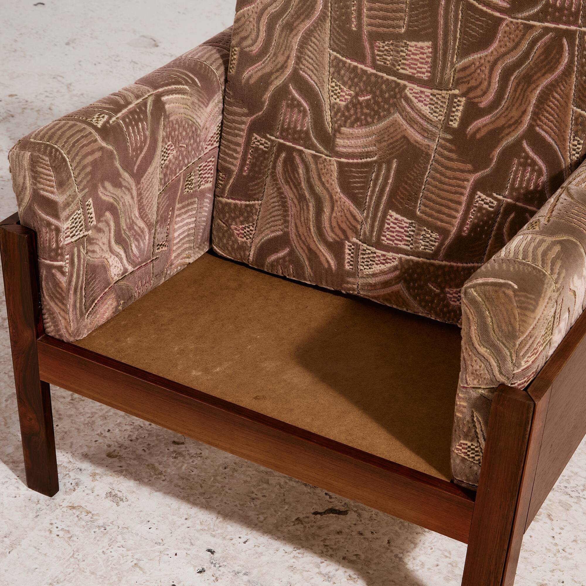 MK11211 Rosewood armchair