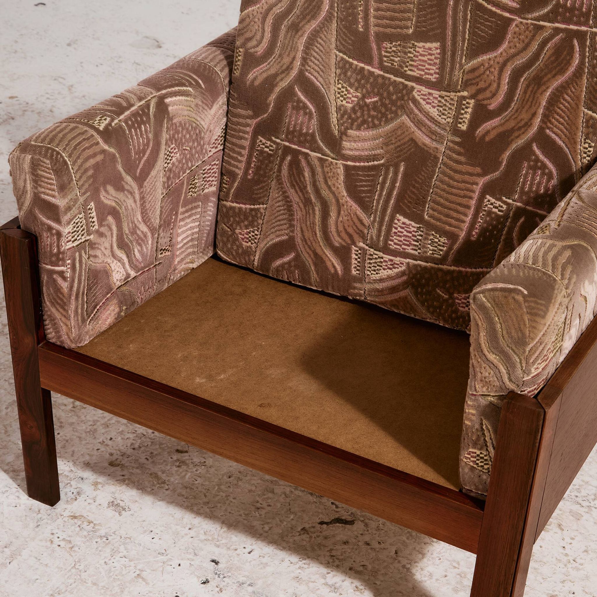 MK11211 Rosewood armchair