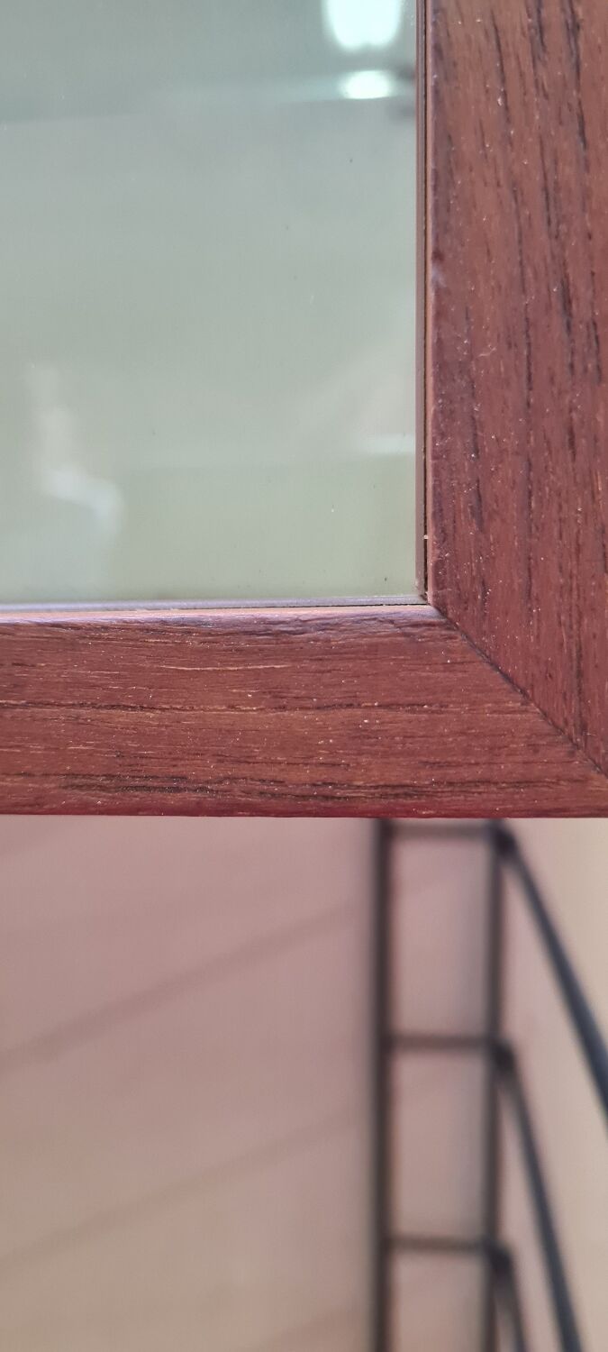 Scandinavian wall string shelf