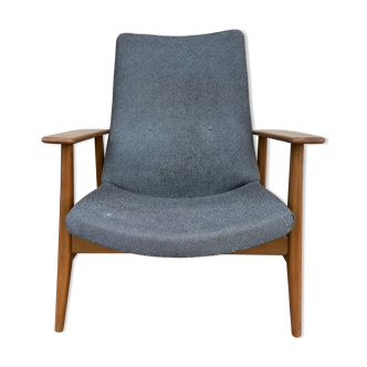 Scandinavian armchair 60