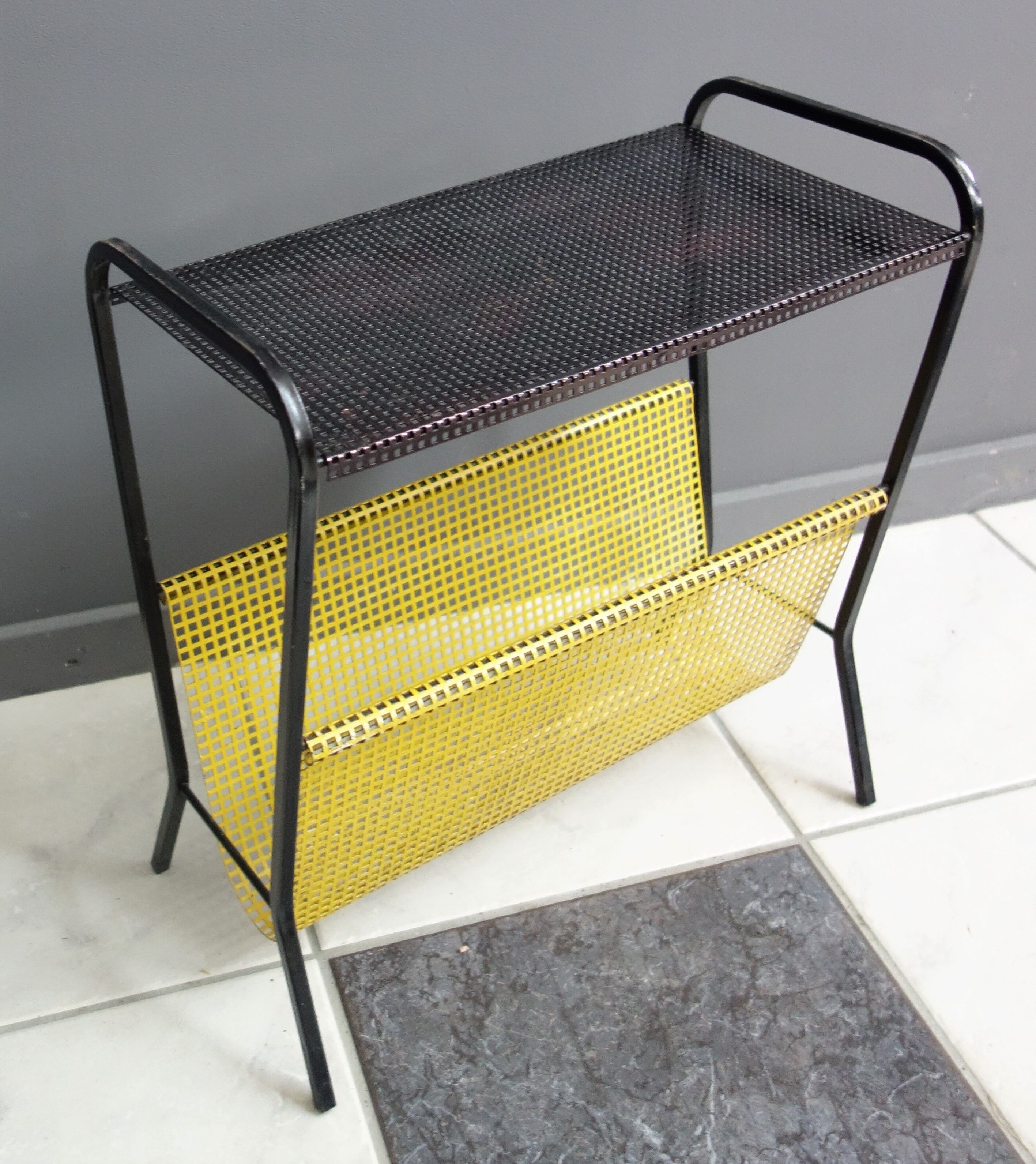 Vintage magazine rack, 1960s