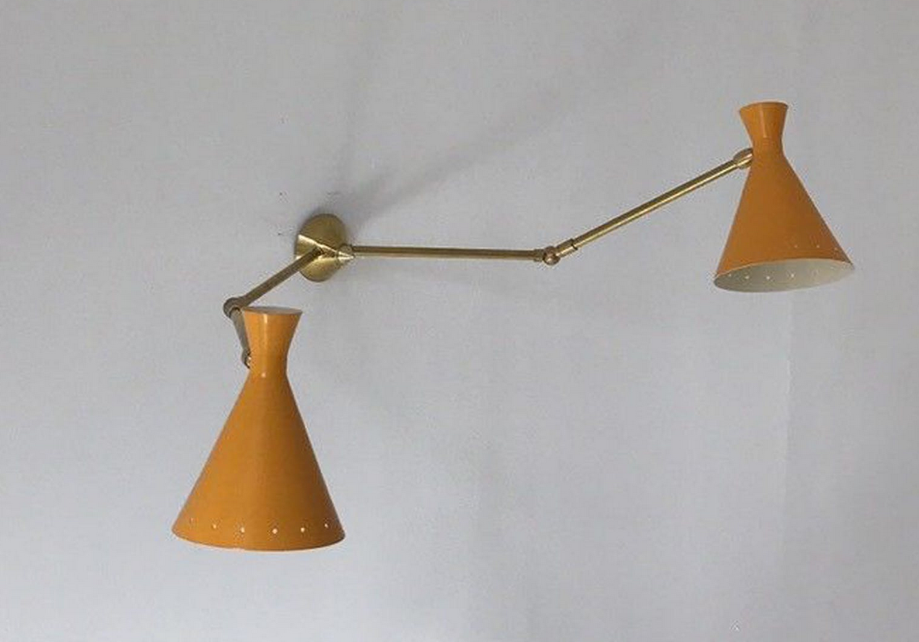 Apply Italian double cone yellow-orange "cocotte" of the 50 year