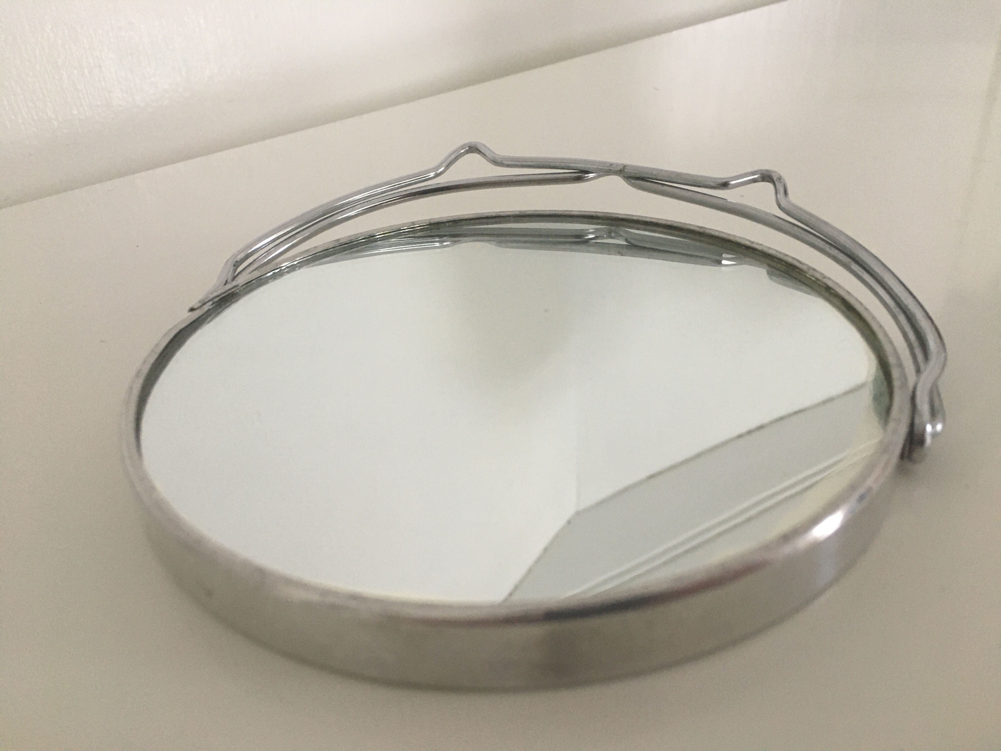 Vintage magnifying barber mirror in 12x12cm metal