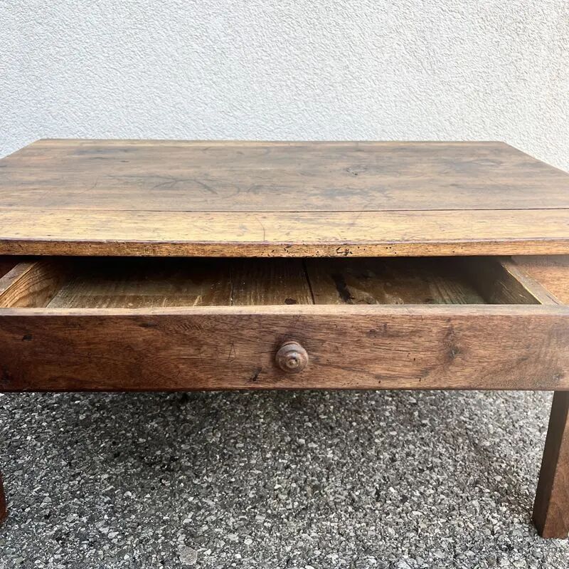 Table basse en bois massif