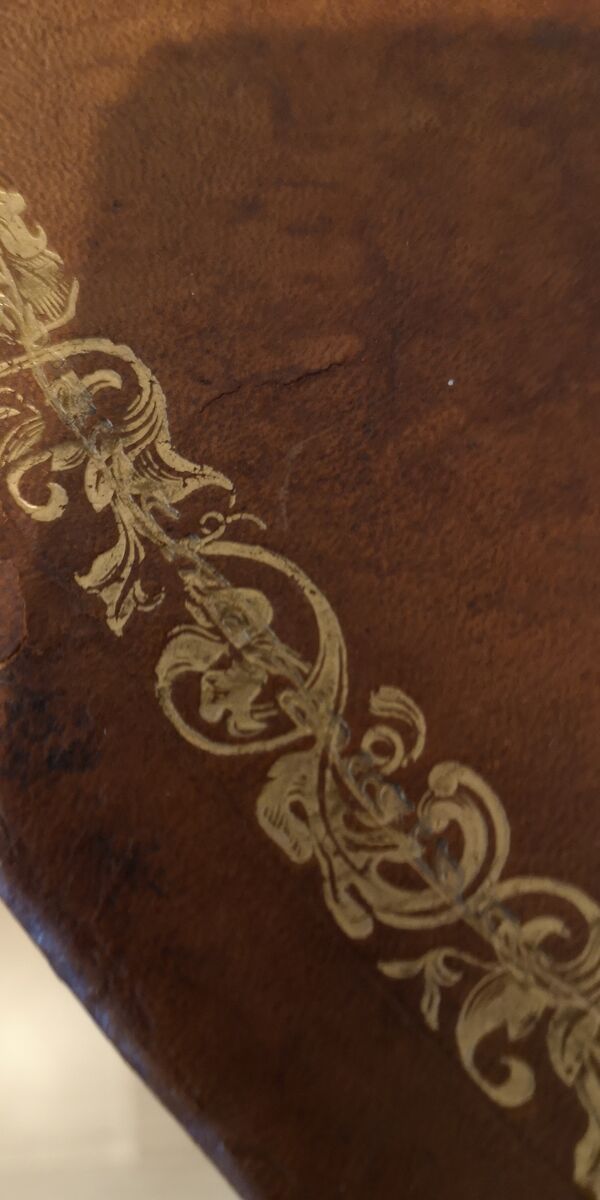 Table de vigneron ronde dessus cuir d'origine incrustation dorée