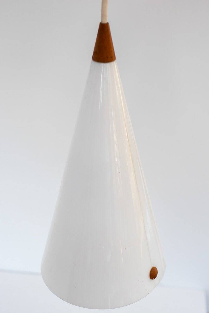 Mid-century Swedish wall lamp in teak by Uno and Östen Kristiansson for Luxus, 1960s