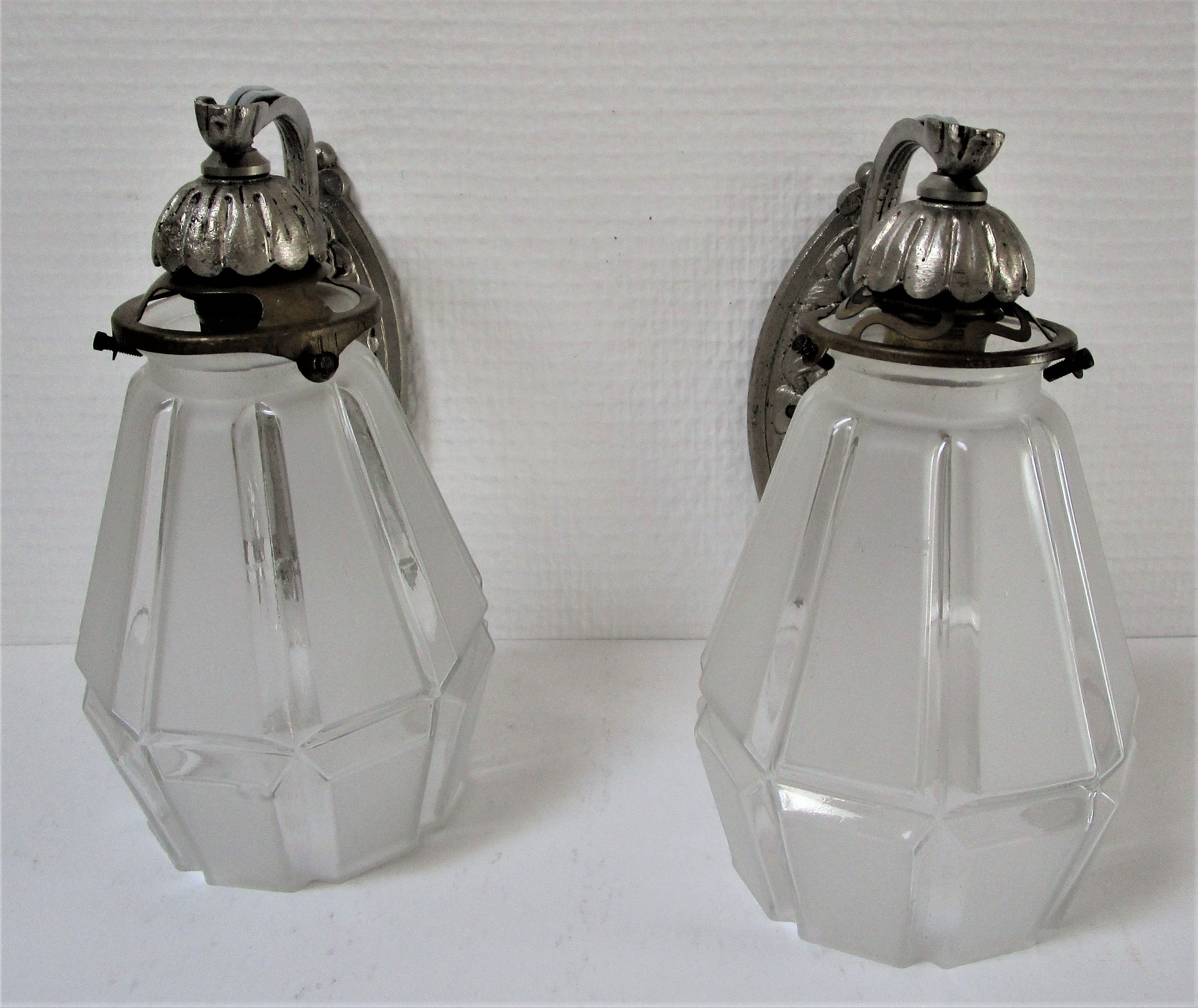 Pair of art deco glass and metal sconces 20/30