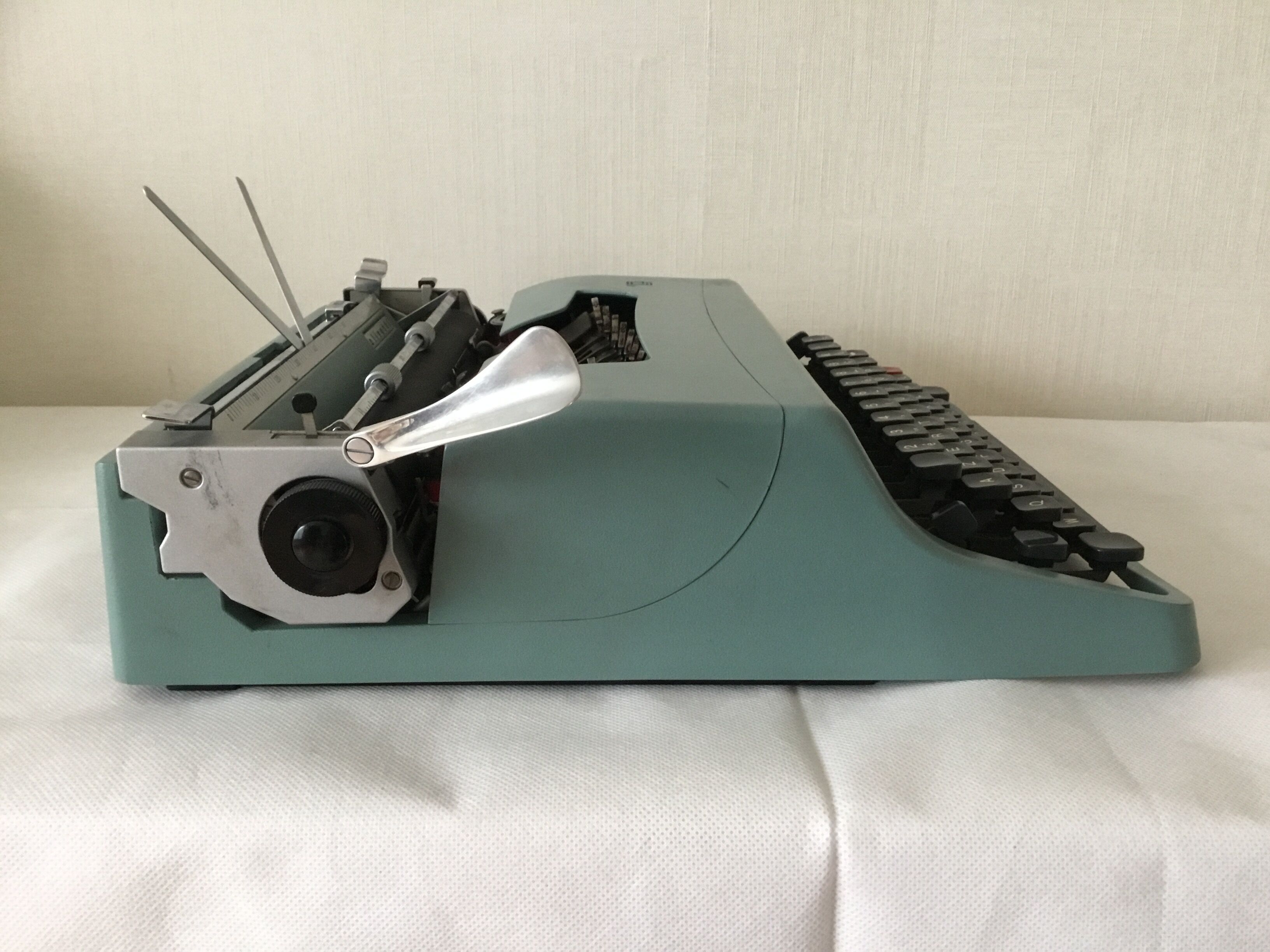 Typewriter olivette lettera 32