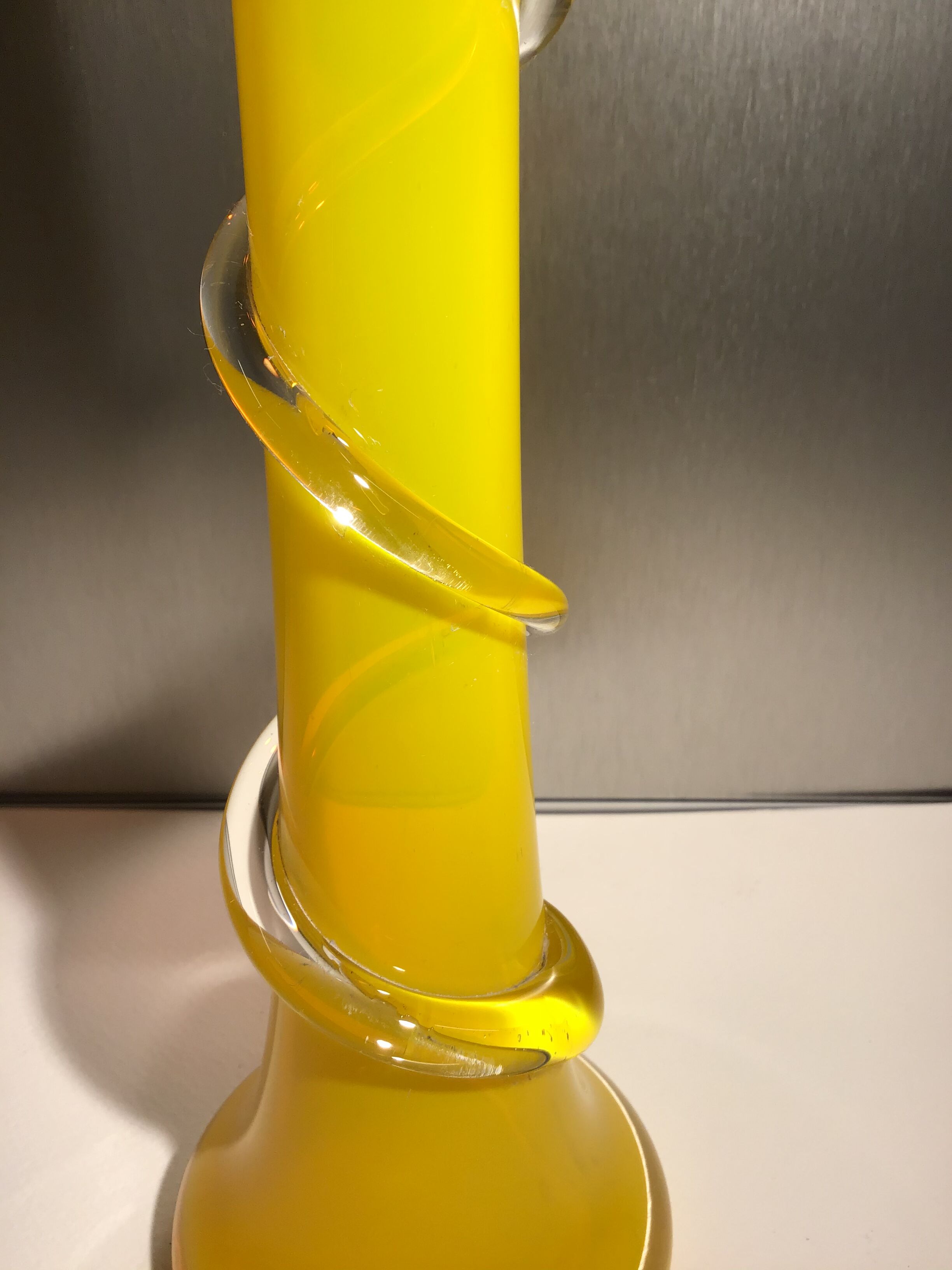 Soliflore vase in twisted yellow glass from the 60s/70s