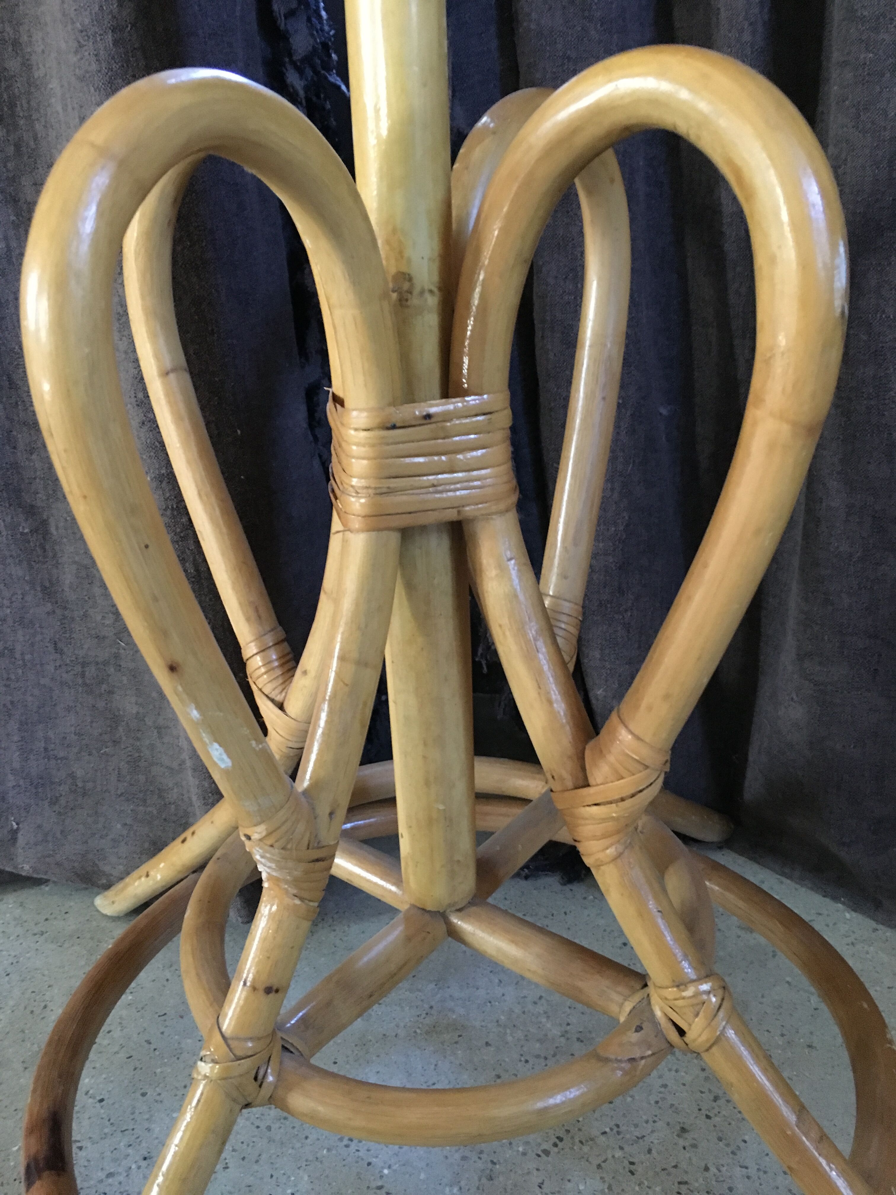 Coat holder Parrot rattan 1970