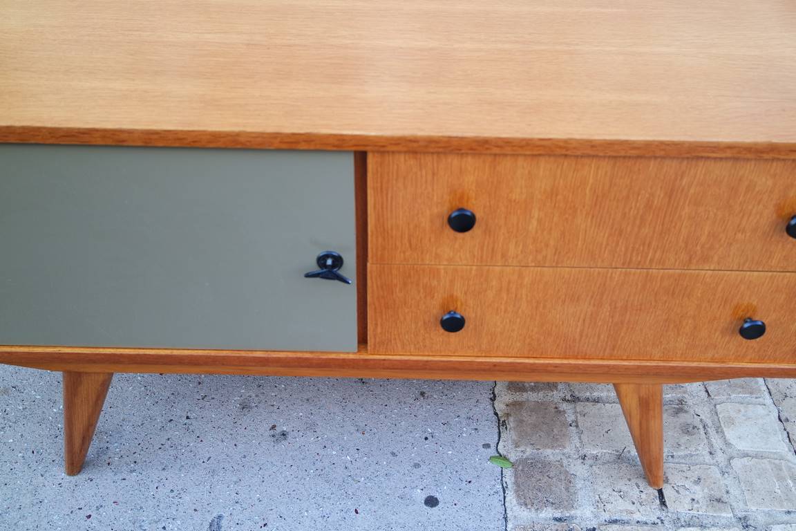 Compass feet sideboard