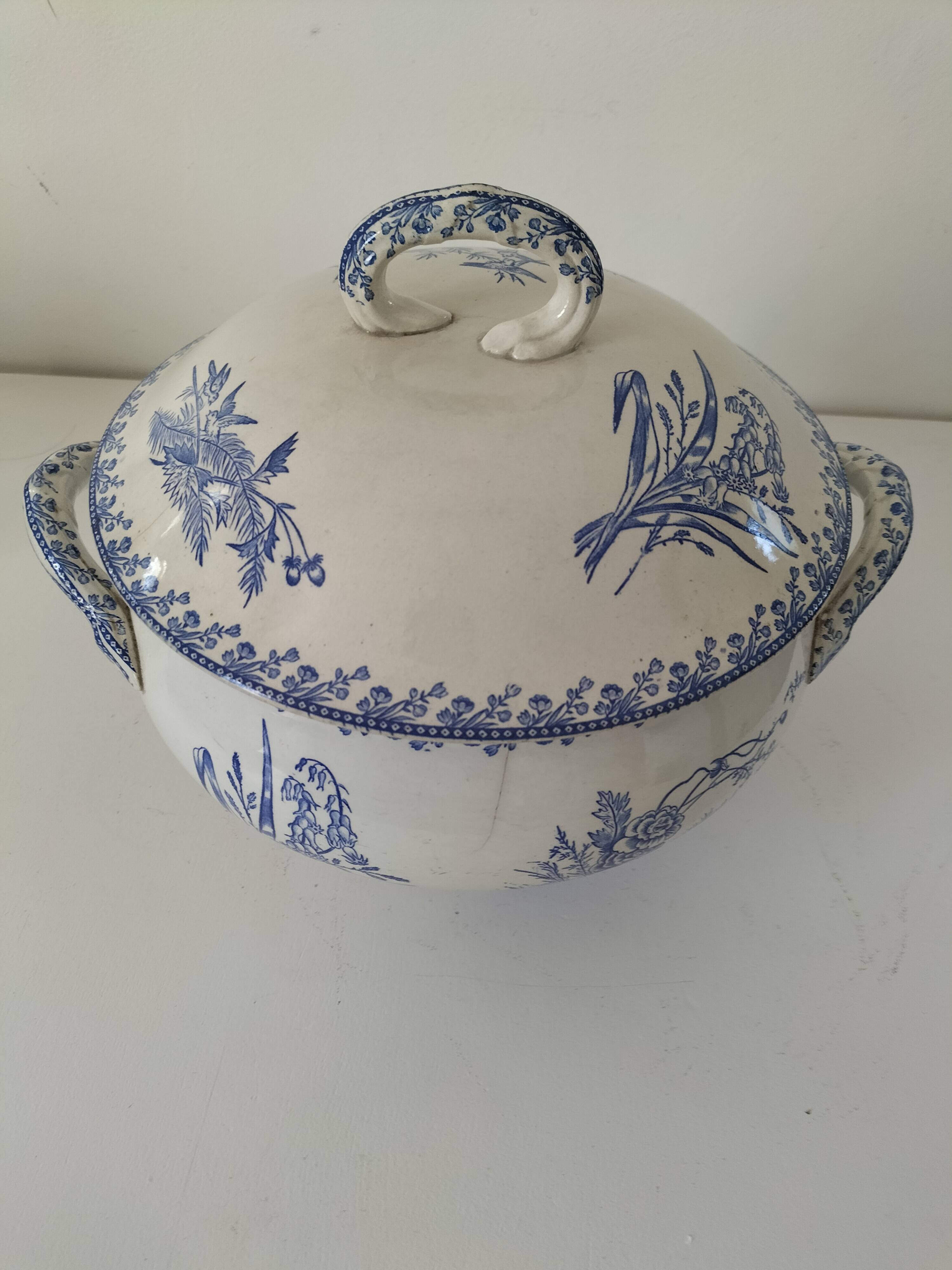 Antique FF Pexonnes soup tureen – “Birds” model