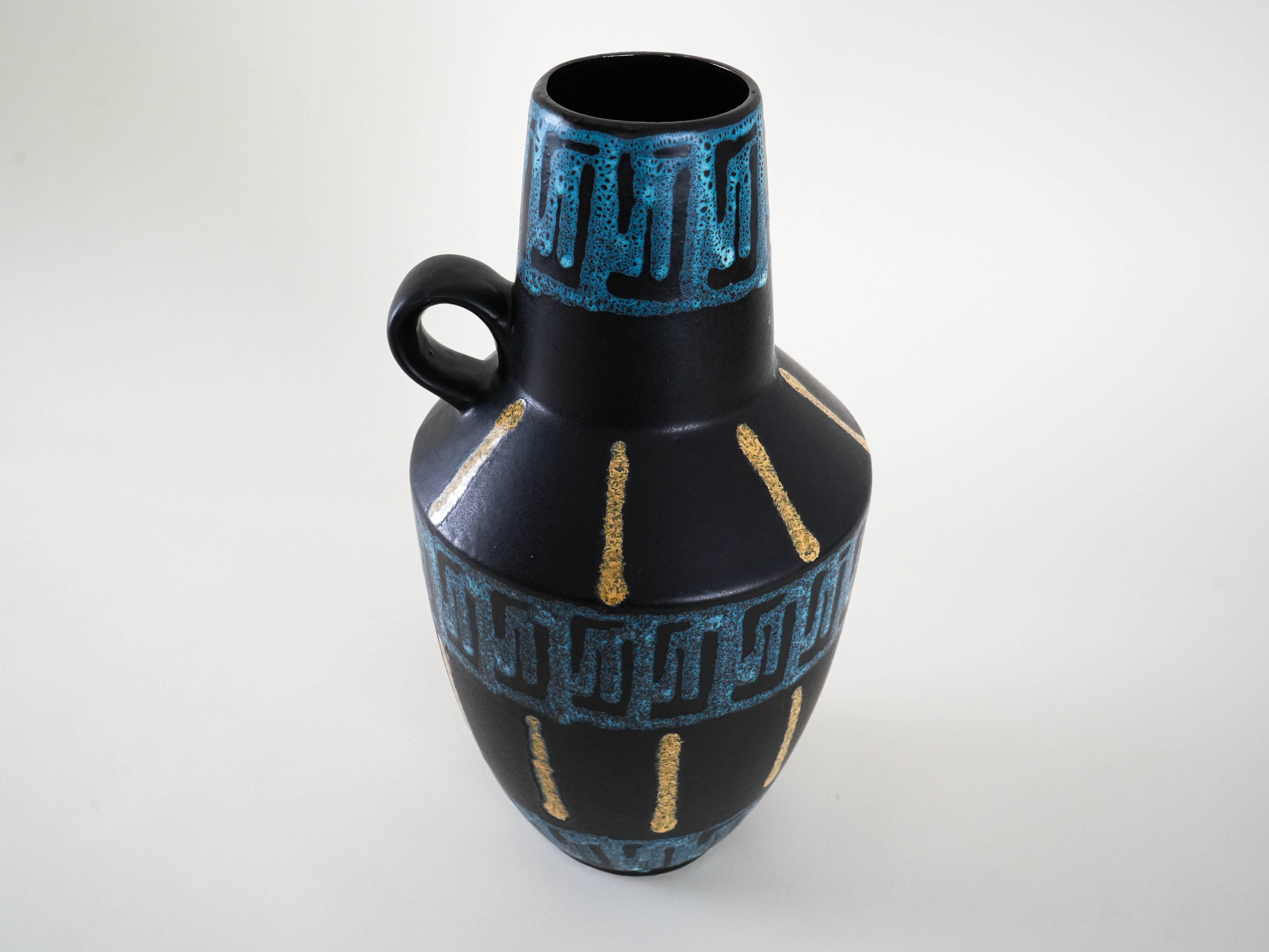 Ceramic vase, German design, 1980s, manufacturer: West Germany