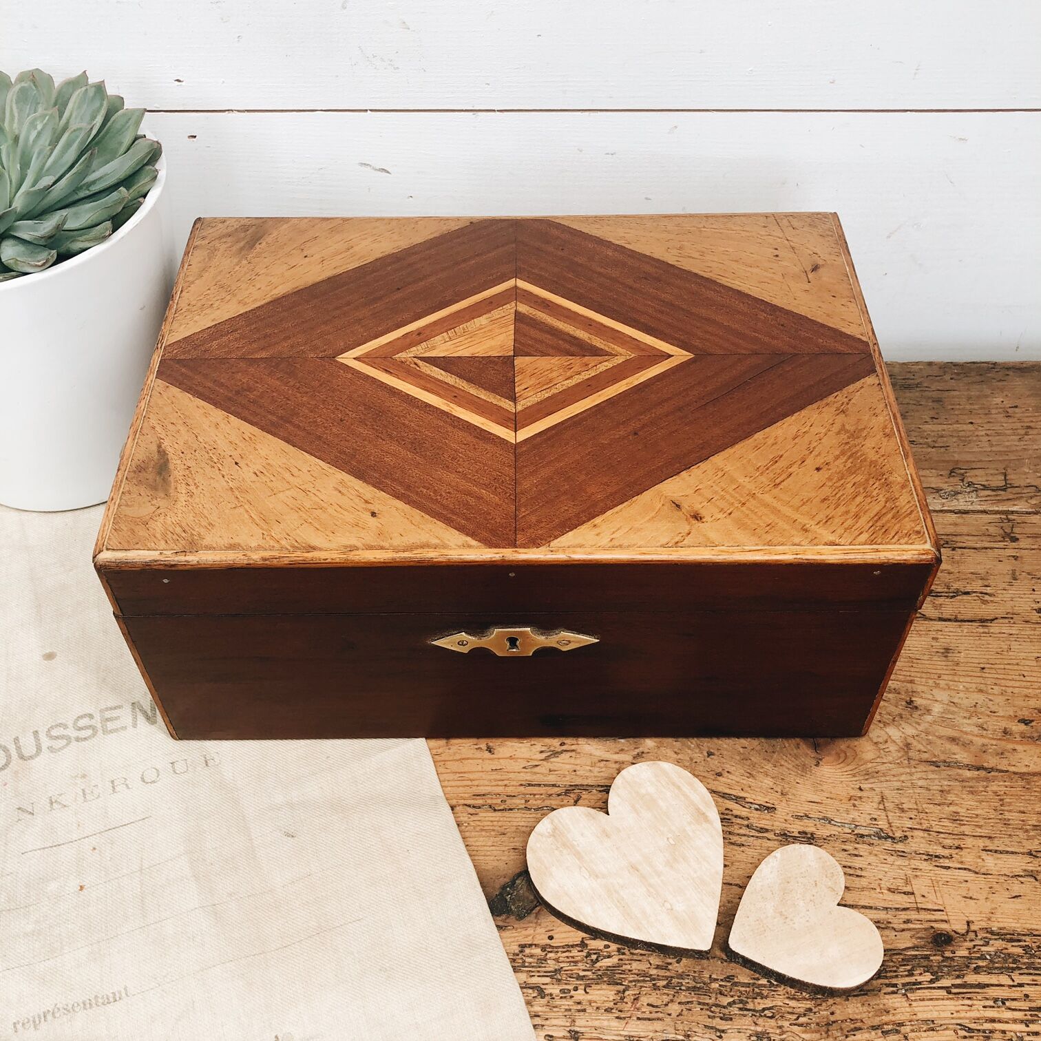 Coffret à bijoux en marqueterie