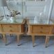 Paire de chevets vintages en bois brut , plateaux miroir.