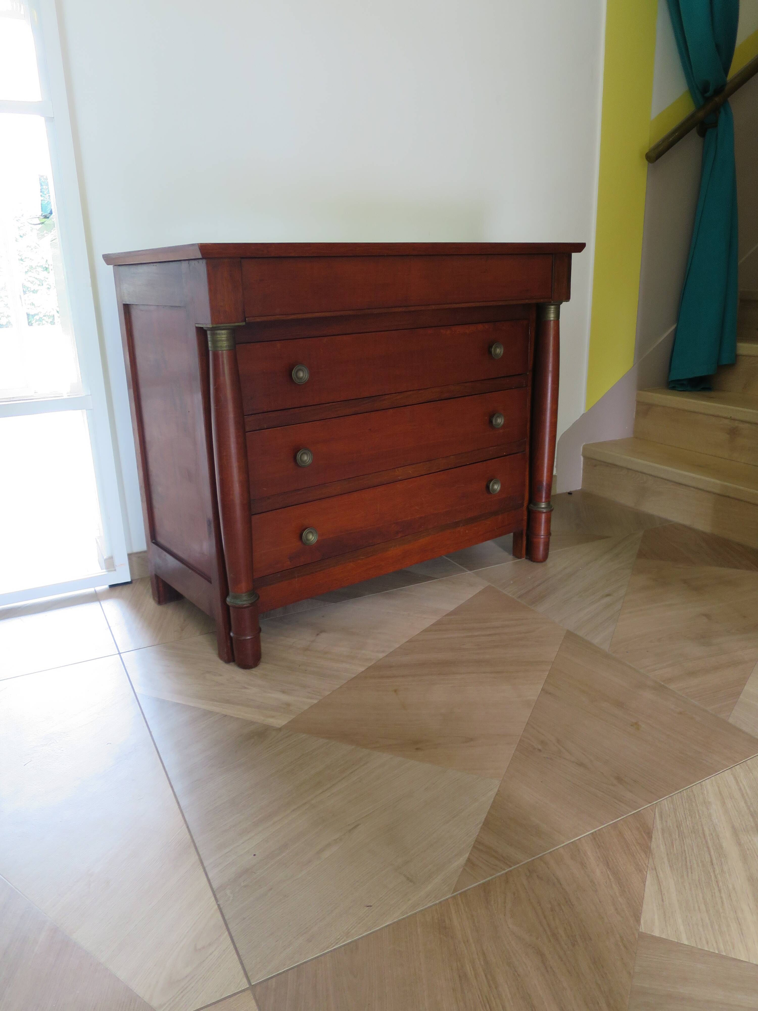 4-drawer chest of drawers - empire style - with detached columns - mahogany-bronze stain