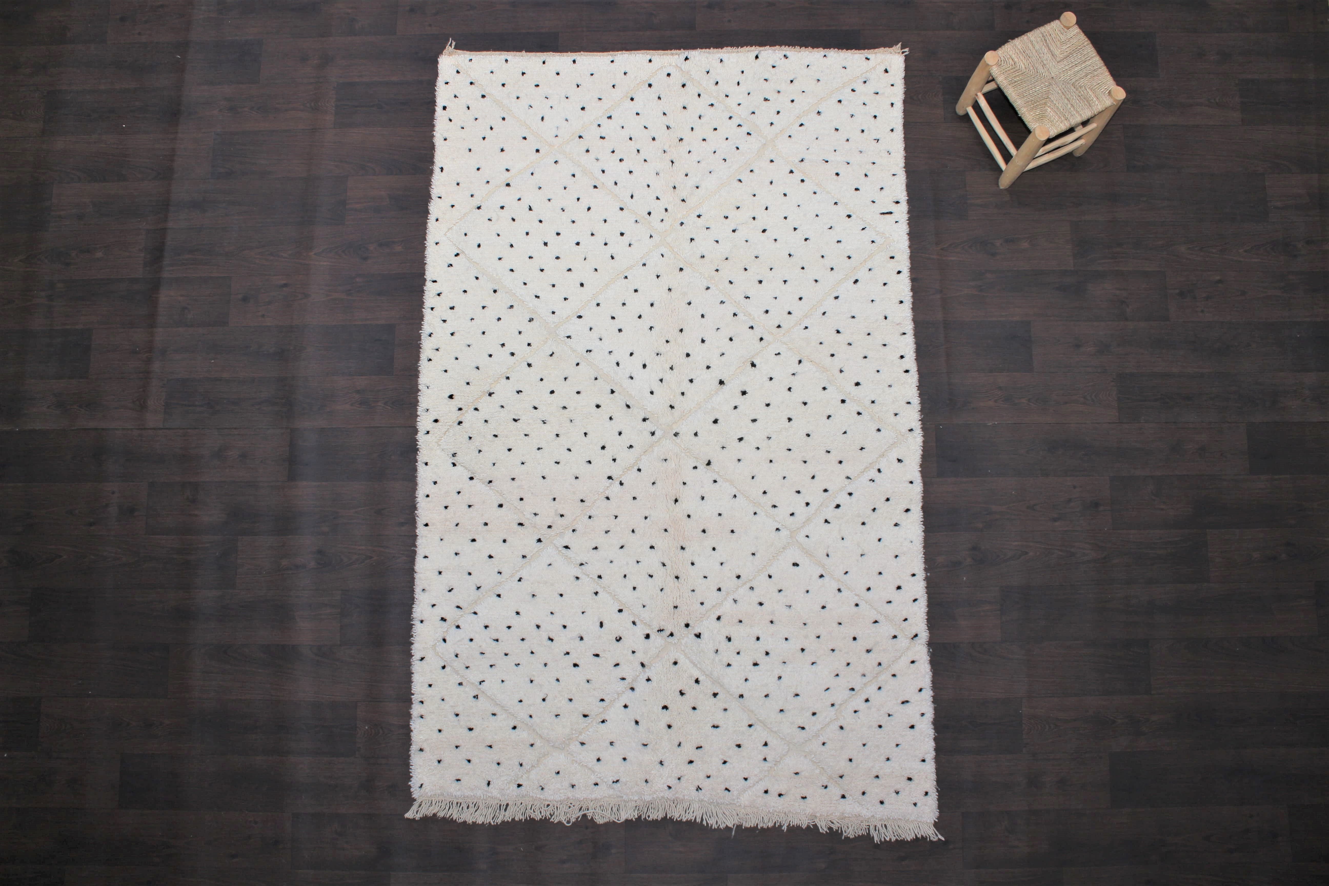 Beni Ourain rug with black dots and white diamonds 155x235cm