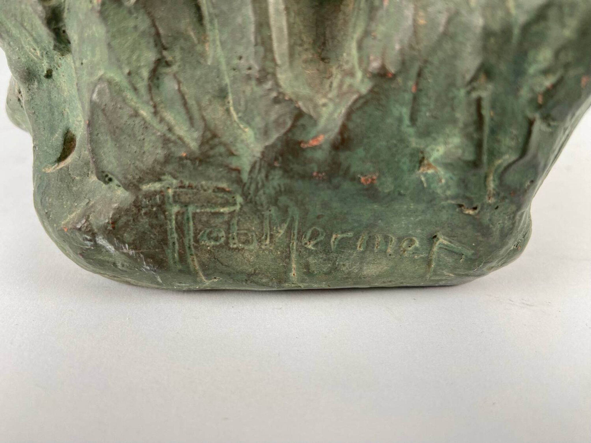 Lampe de table de Robert Mermet représentant un garçon/putto debout