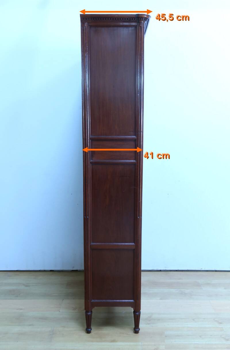 Secretary with a Mahogany Guillotine from Cuba, Louis XVI period – Late 18th century