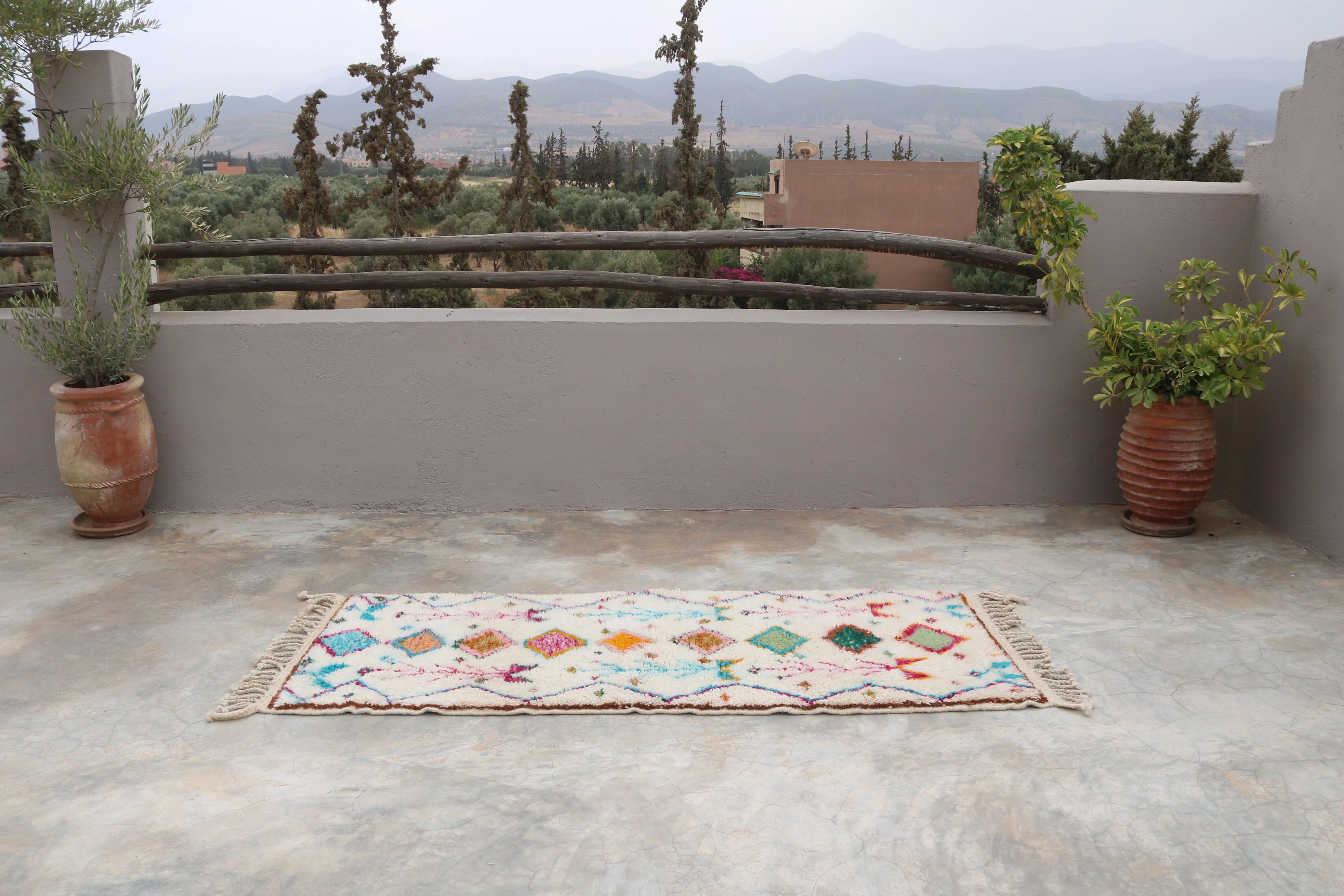 Handwoven coloured wool rug, 190 x 90 cm - R320