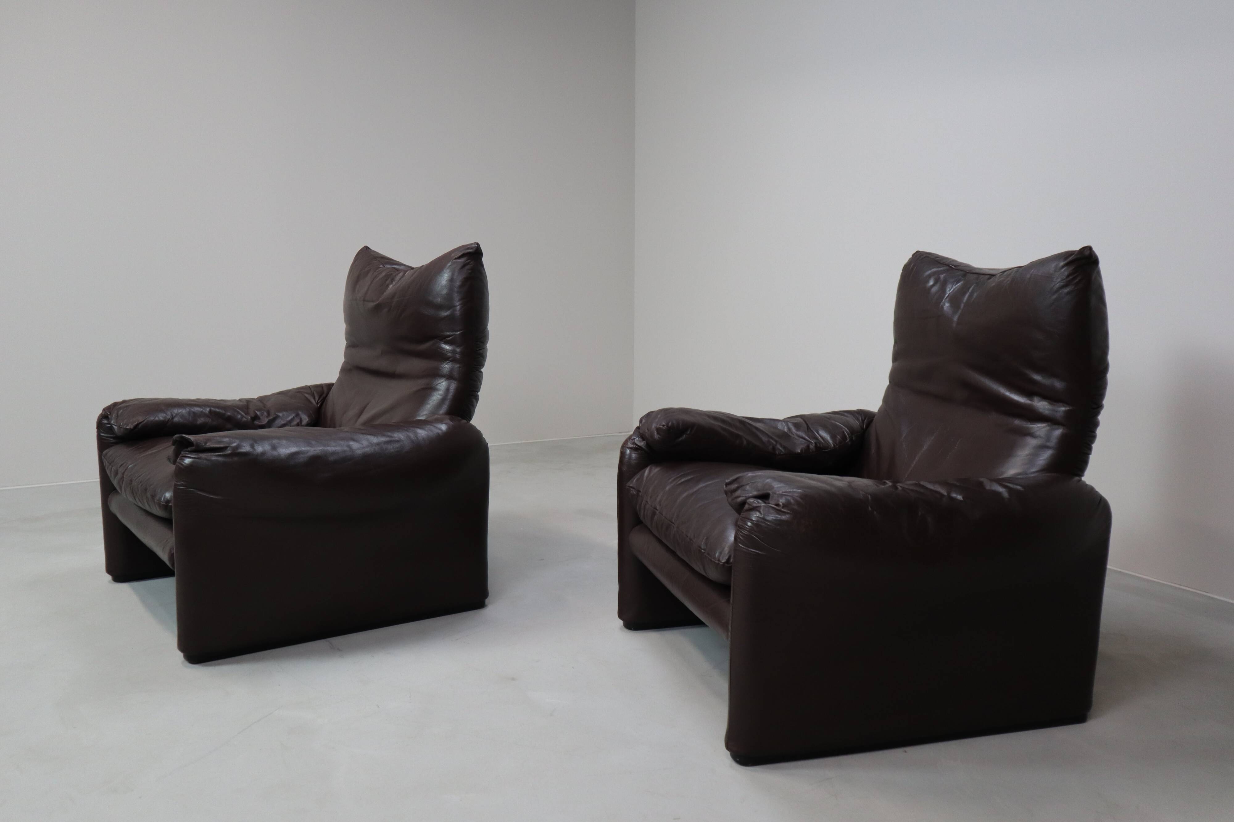 Pair of Maralunga leather armchairs by Vico Magistretti for Cassina, 1974
