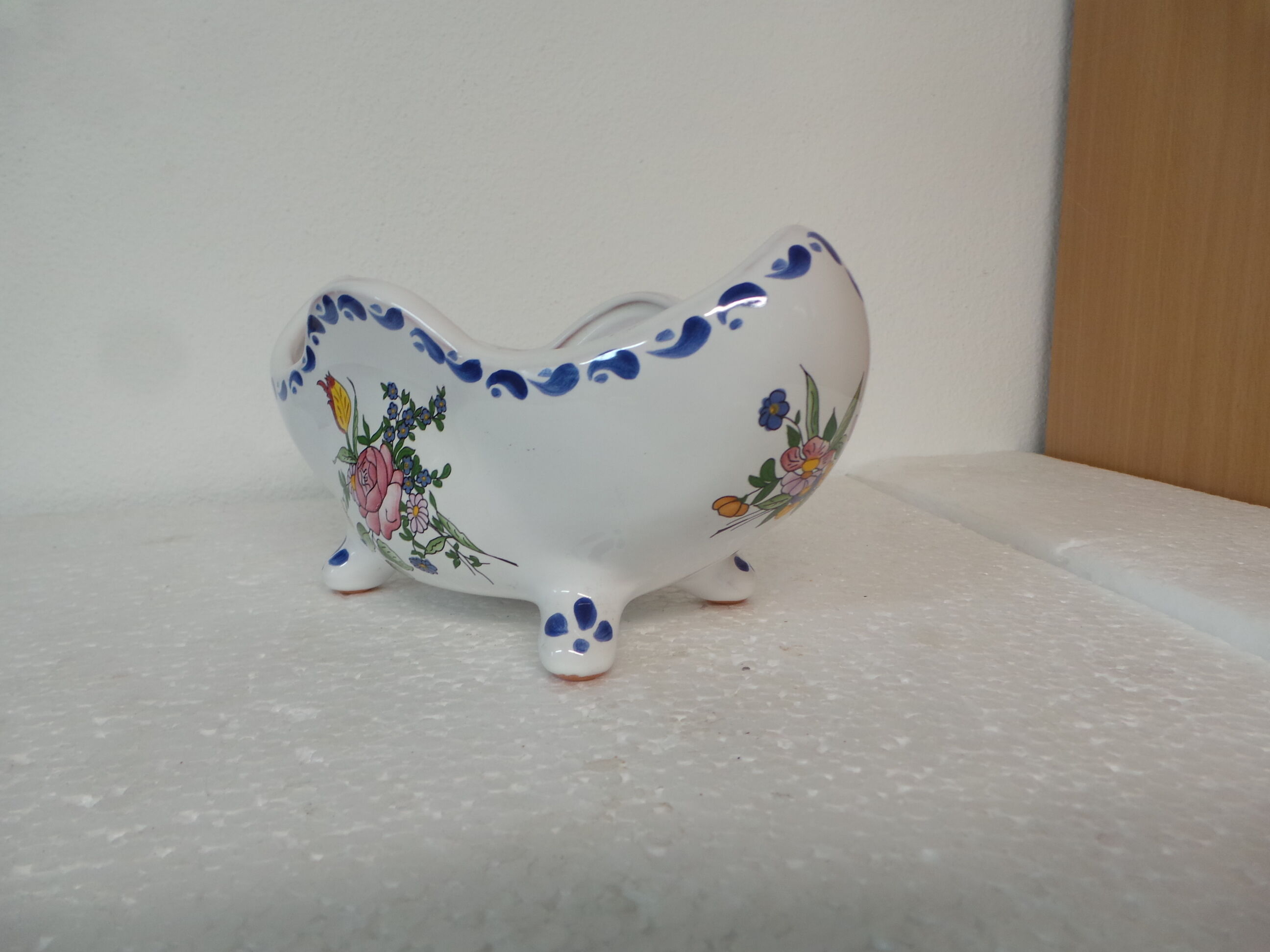 Roullet Renoleau has floral decoration trinket bowl