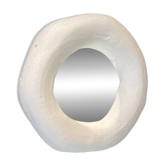 Round mirror