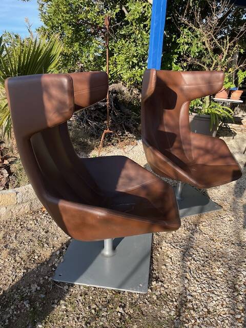 Pair of Moroso Italian design swivel armchairs