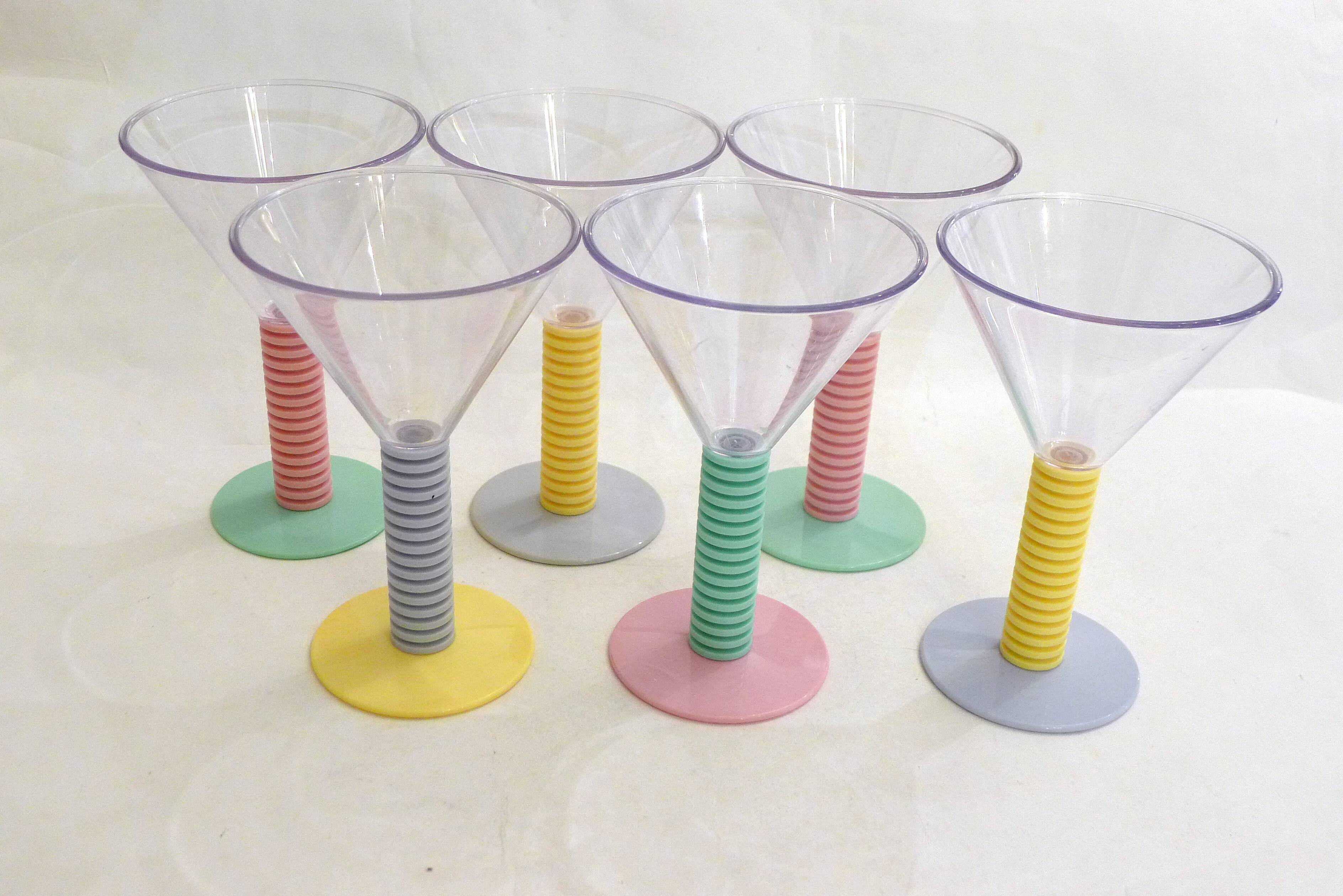 Set de 6 verres à cocktail 1980' sur pied bicolore