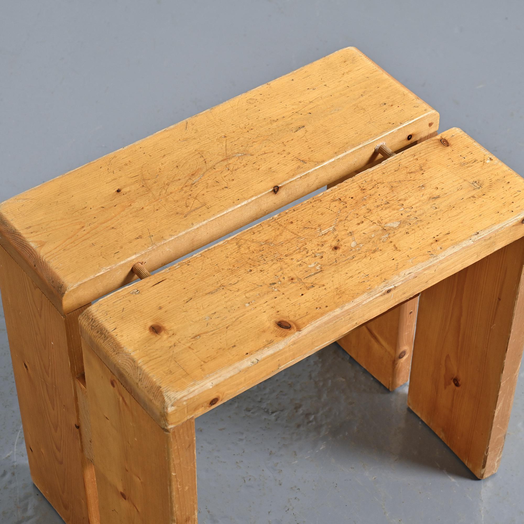 Tabouret en pin massif, Les Arcs