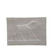 Bas-relief en plâtre – Divinité bélier de l'Égypte antique