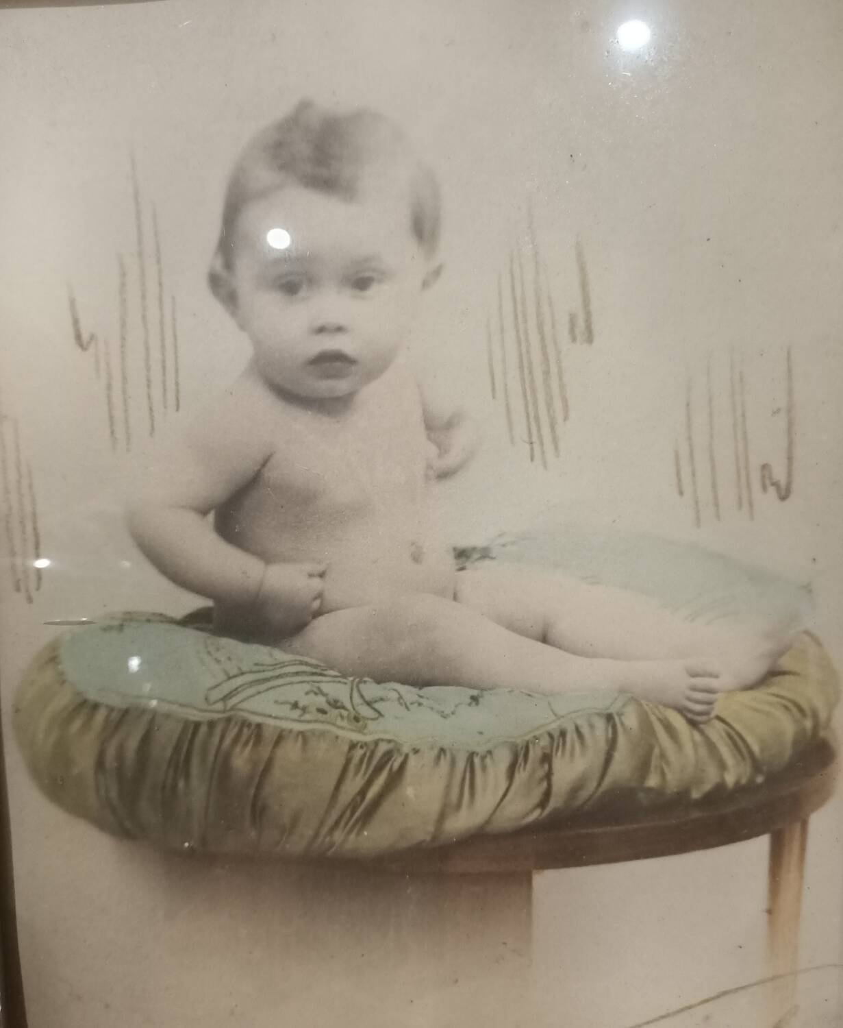 Art-deco photo frame