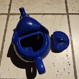 Lipton blue-purple teapot