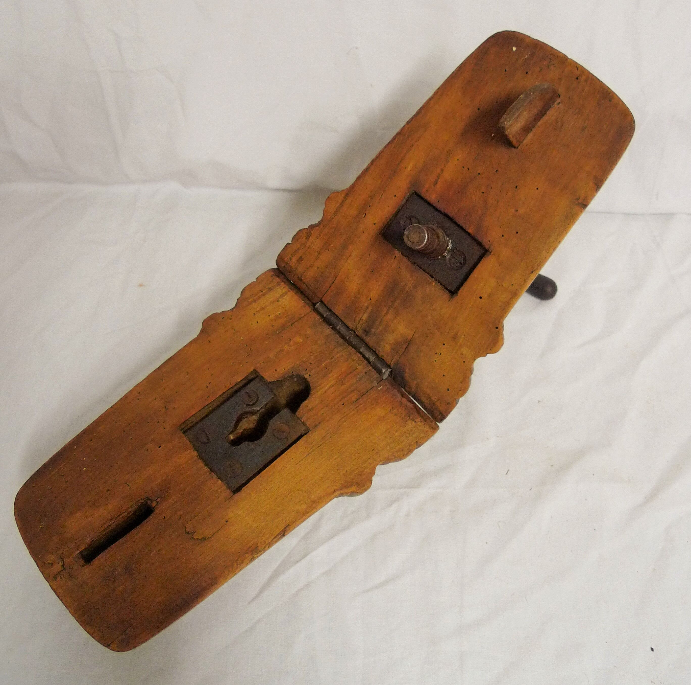 Wooden hat-wearing equalizer