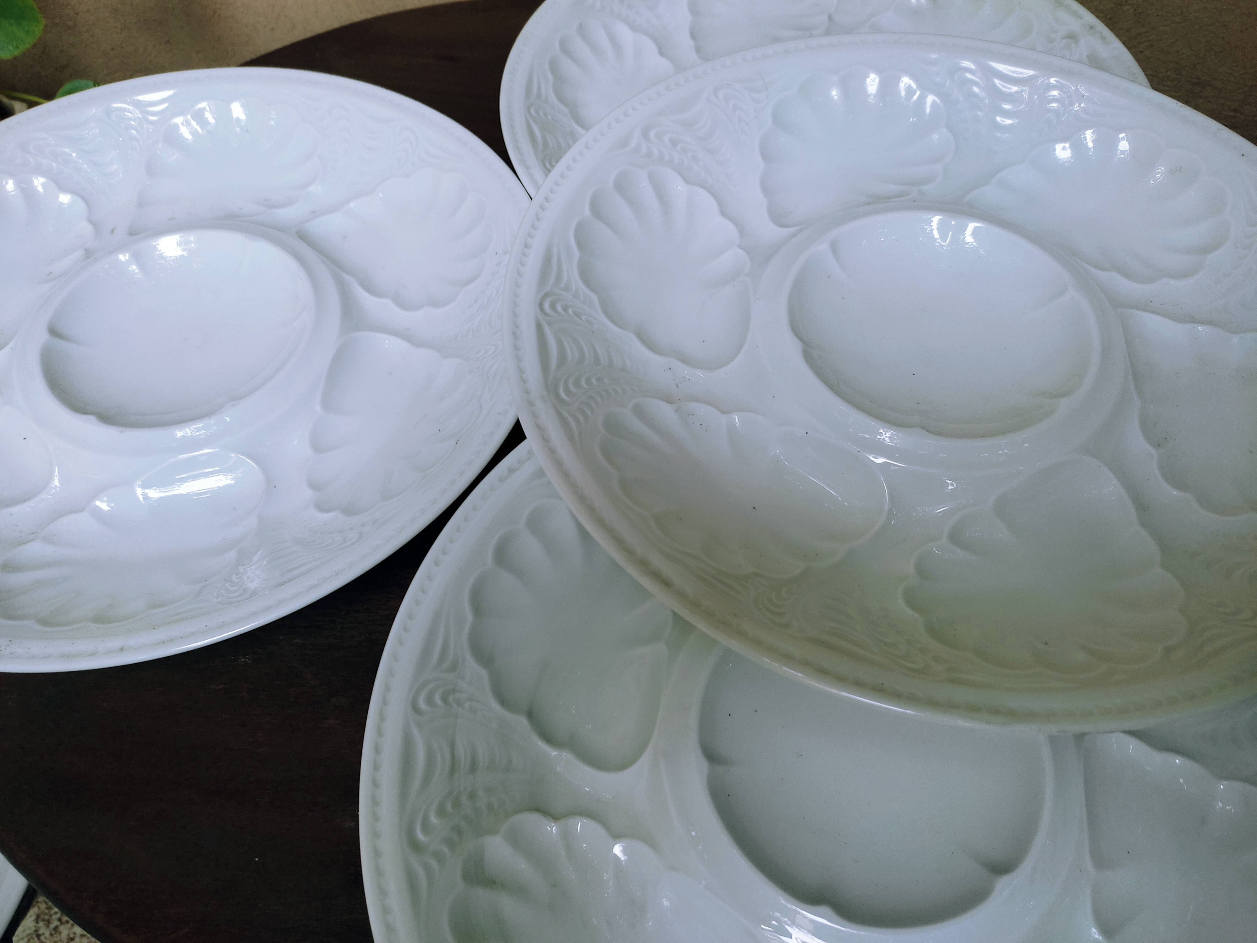 6 porcelain oyster plates by Tharaud