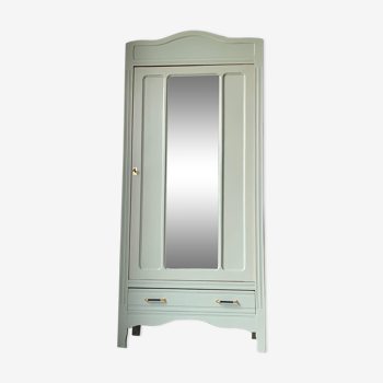 Armoire vintage