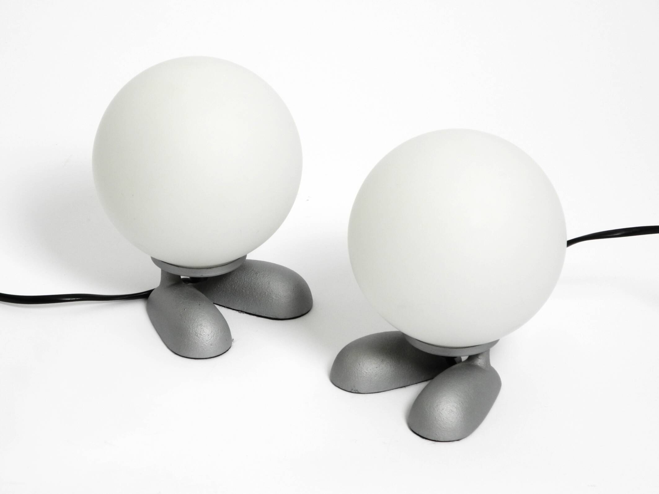 Pair of 1990s table lamps with a cast aluminum base by Sompex