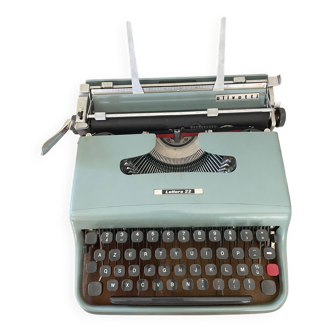 Vintage Olivetti Lettera 22 typewriter