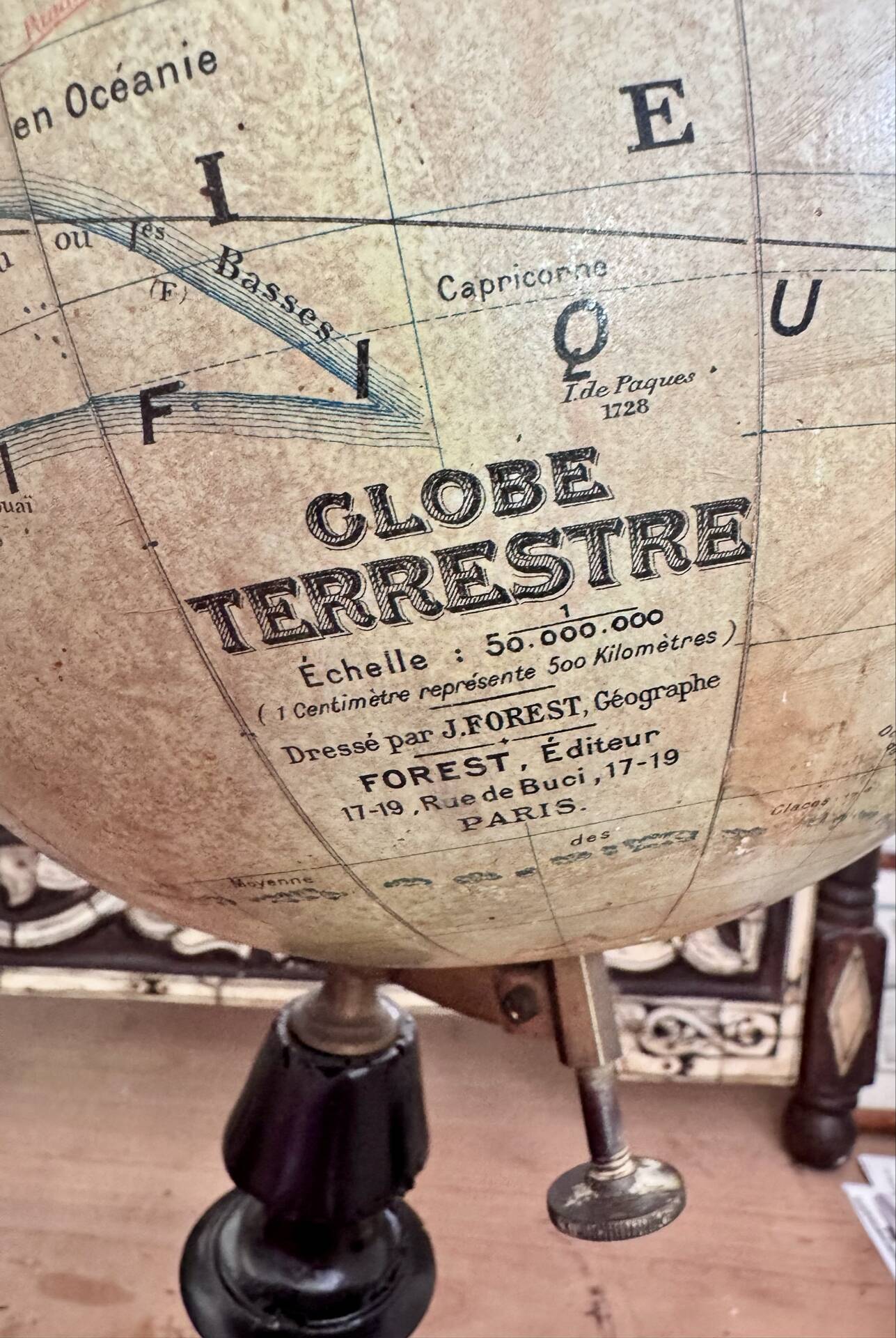 Antique Globe Forest 1920