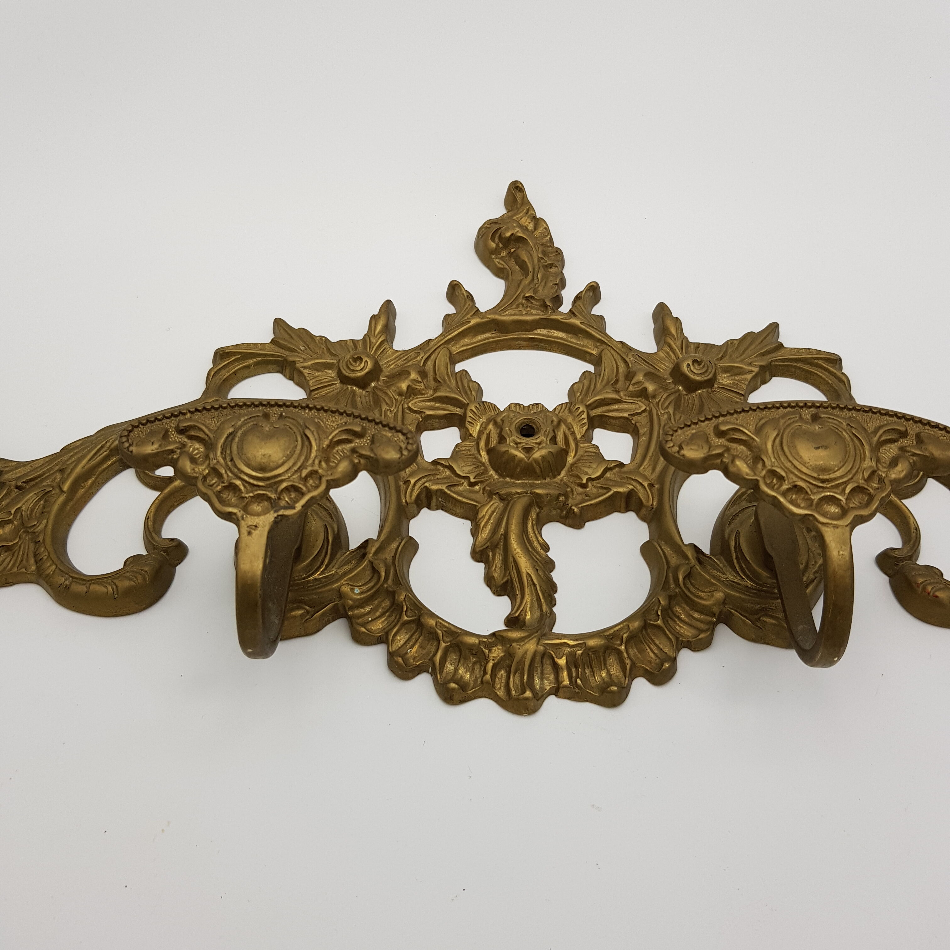 Brass rock-style coat door with 4 patères