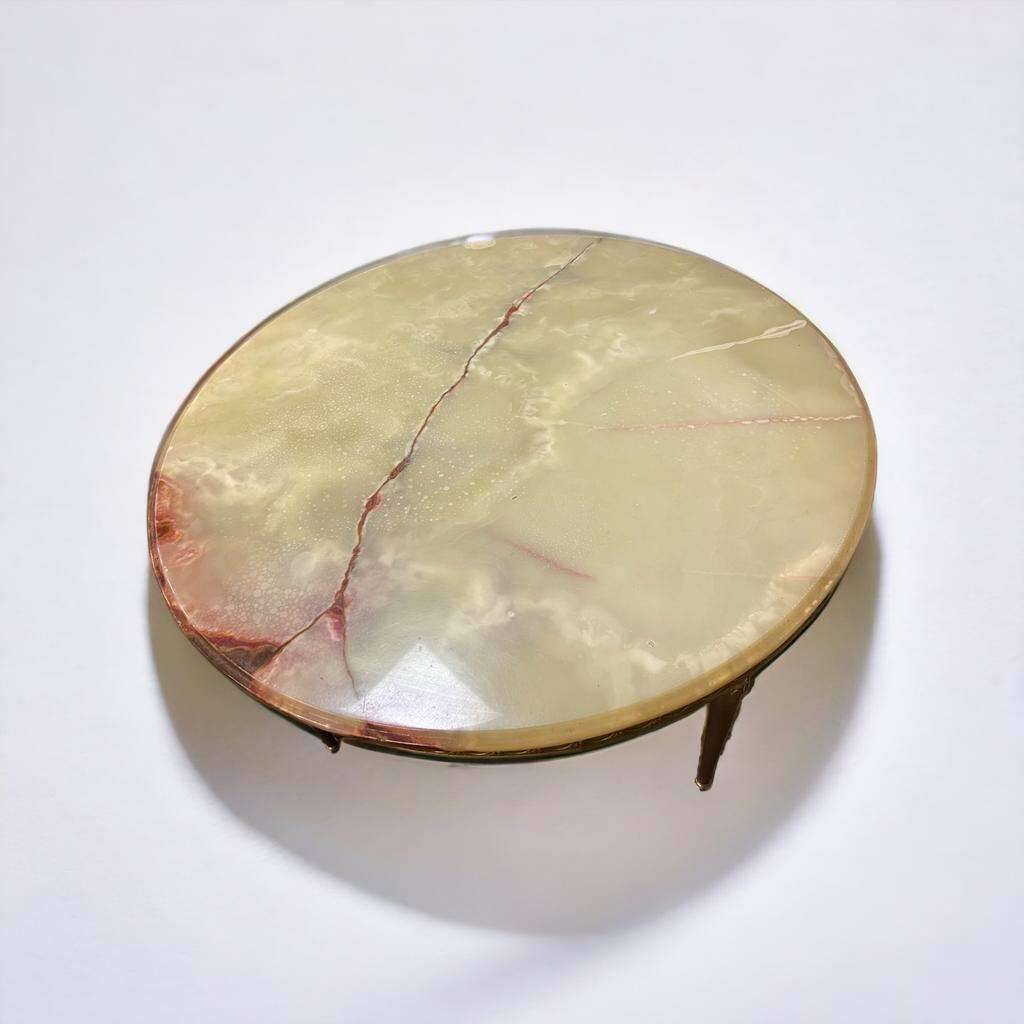 Vintage round coffee table: onyx top & gold brass structure