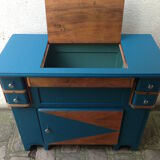 Furniture seamstress