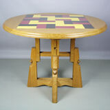 Table ronde à hauteur réglable par Guillerme et Chambron