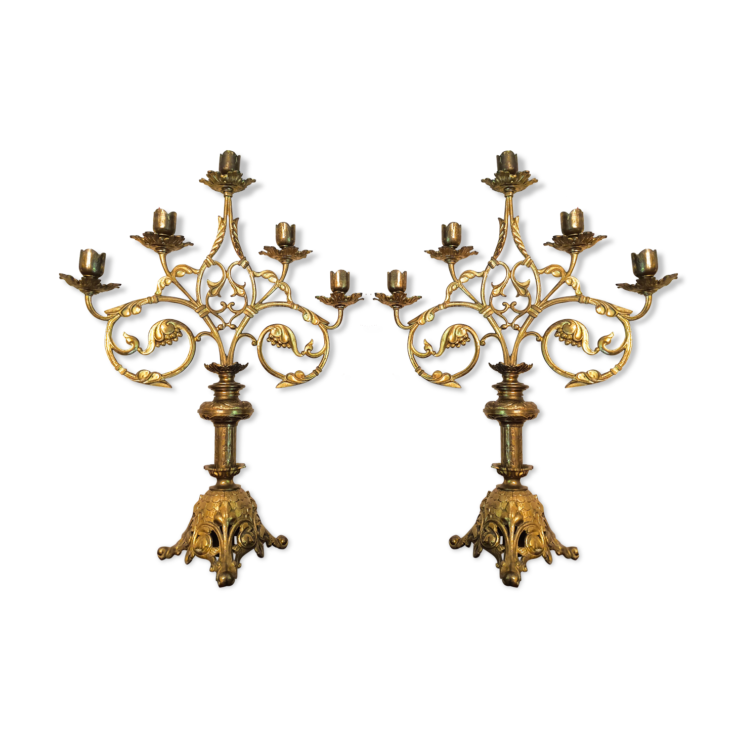 Pair of candlesticks Rocaille in gilded bronze