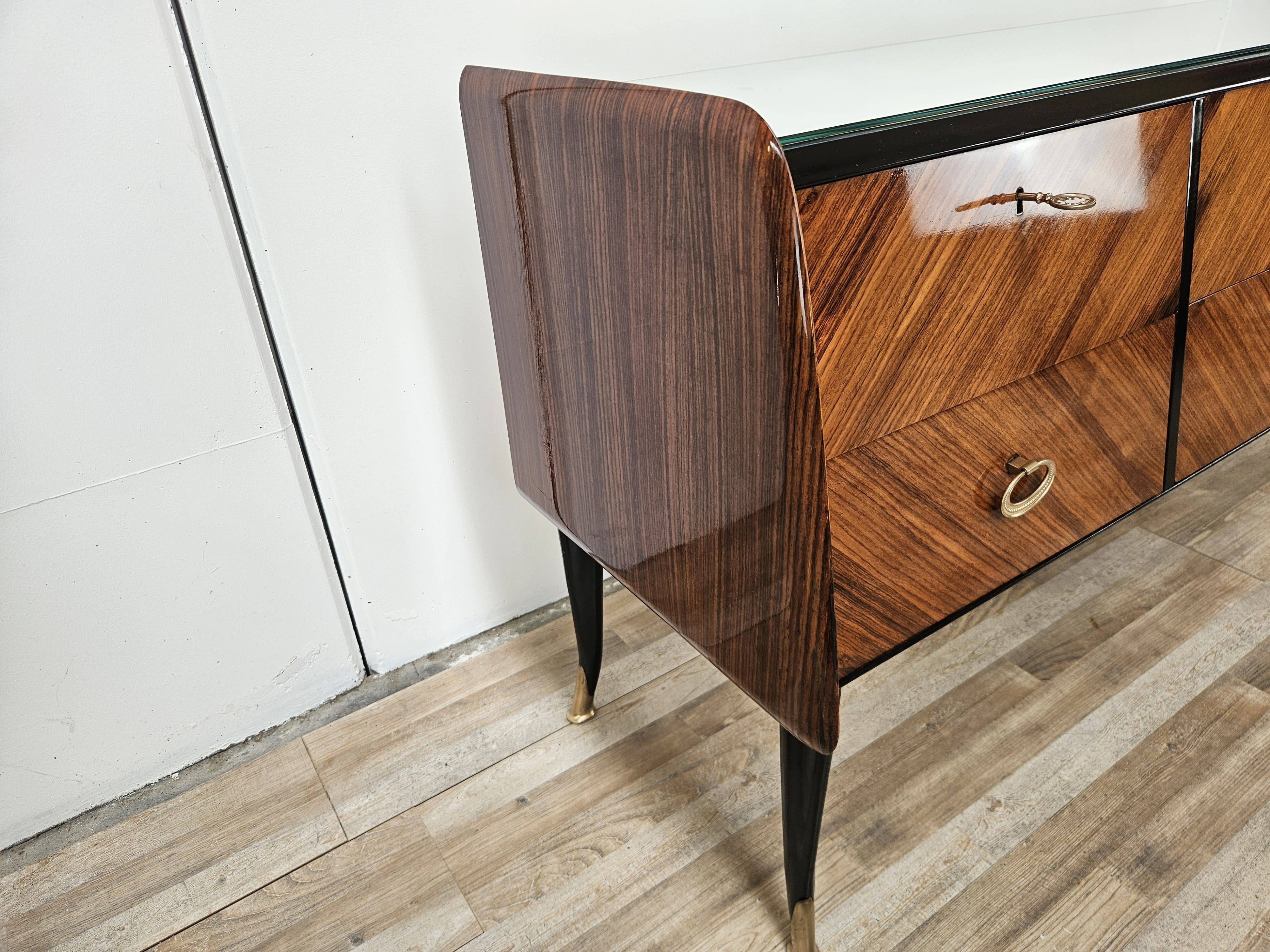 Commode en acajou avec miroir du milieu du siècle des années 1950