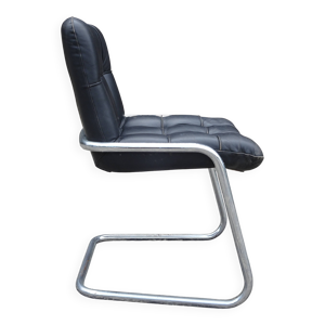 Chaise modèle Storm