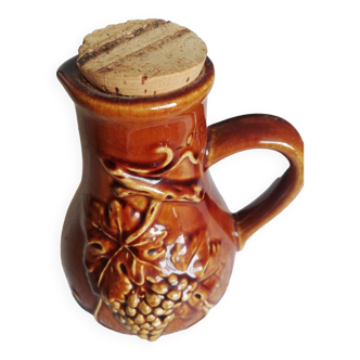 Pitcher grape vine grape cluster borneier belgium with cork stopper
